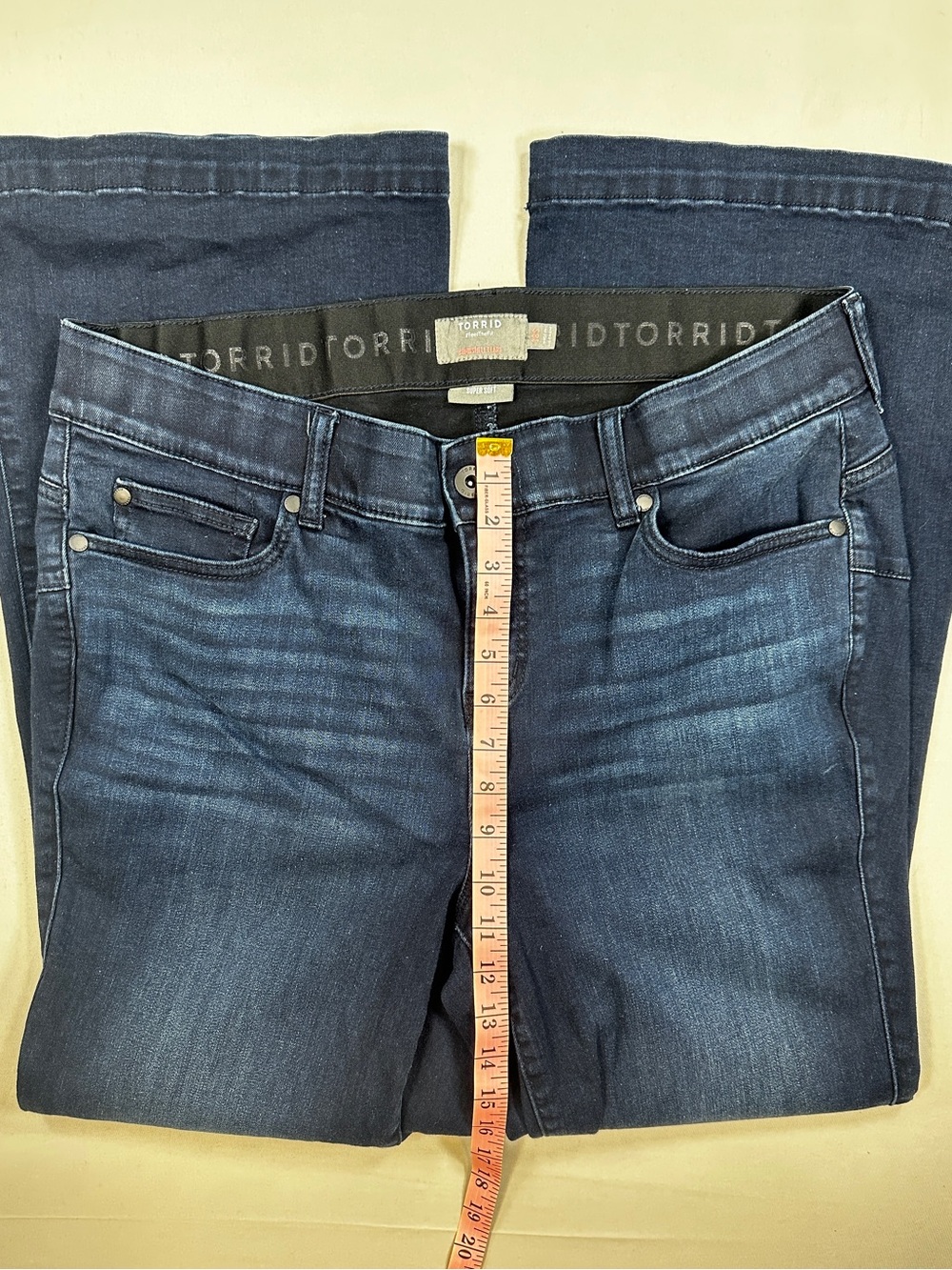 Torrid Super Soft Bombshell Flare Jeans – Size 18S - Picture 10 of 11